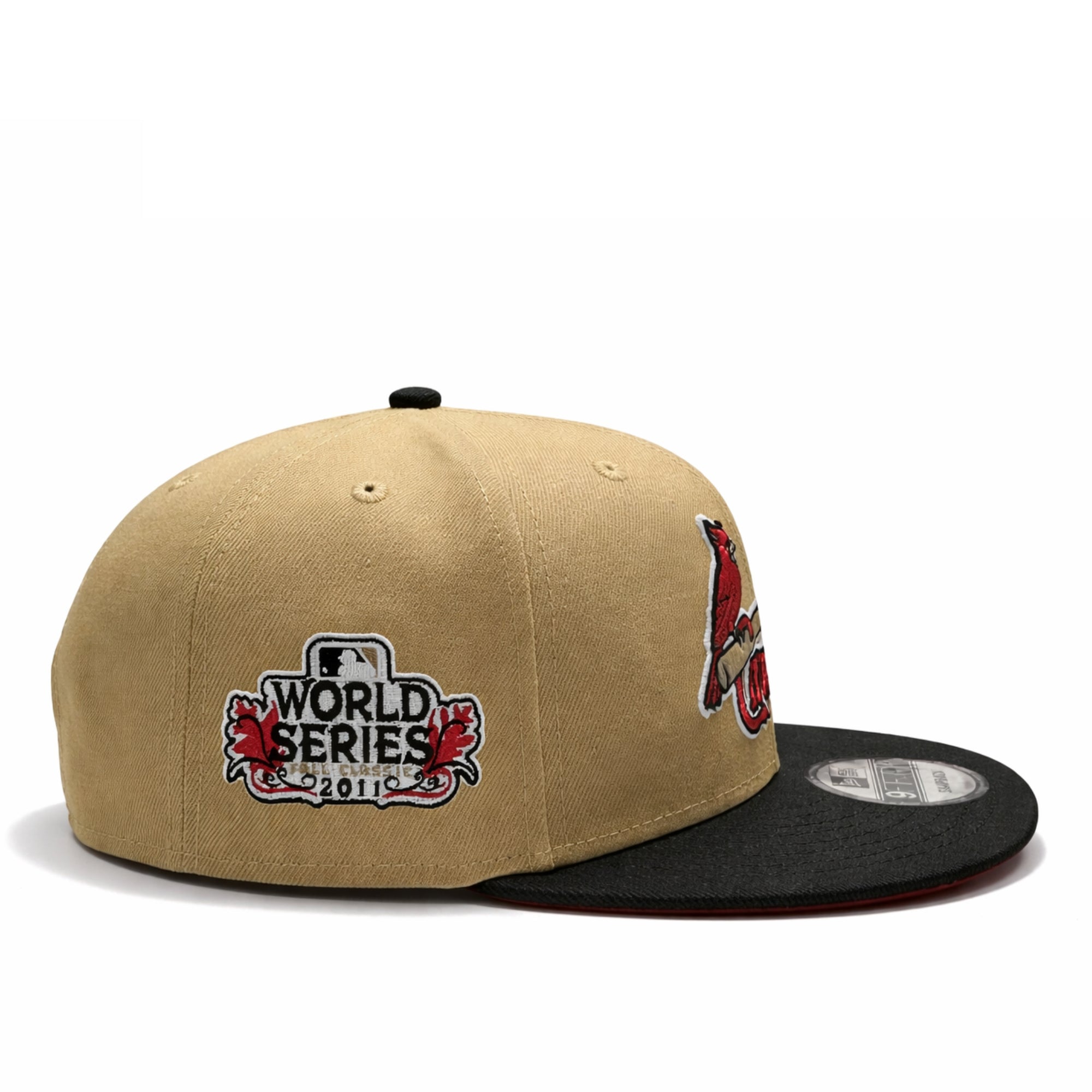 new-era-st-louis-cardinals-2011-world-series-9fifty-snapback-khaki-black-cooperstown-hat-side-patch